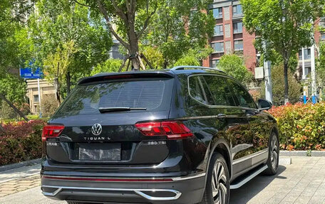Volkswagen Tiguan II, 2022 год, 2 250 004 рублей, 6 фотография