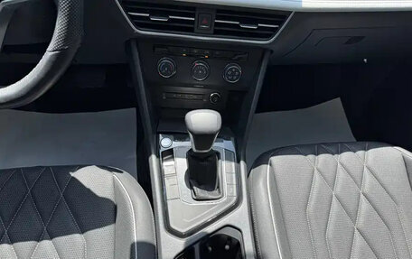 Volkswagen Tiguan II, 2022 год, 2 250 004 рублей, 13 фотография