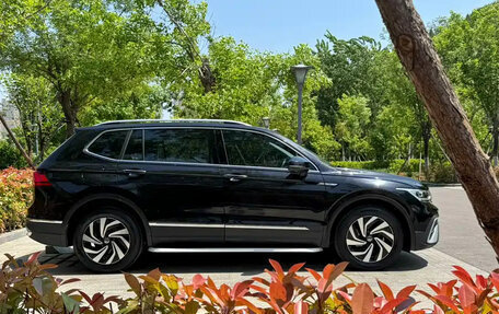 Volkswagen Tiguan II, 2022 год, 2 250 004 рублей, 7 фотография