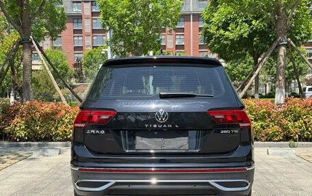 Volkswagen Tiguan II, 2022 год, 2 250 004 рублей, 5 фотография
