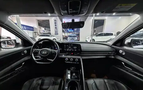 Hyundai Elantra, 2023 год, 1 440 000 рублей, 14 фотография