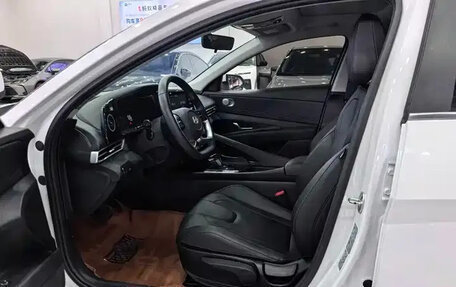 Hyundai Elantra, 2023 год, 1 440 000 рублей, 8 фотография