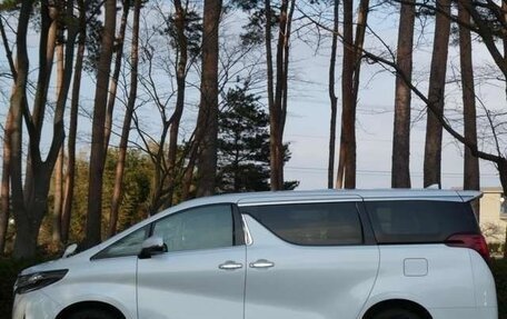 Toyota Alphard III, 2022 год, 6 300 000 рублей, 7 фотография