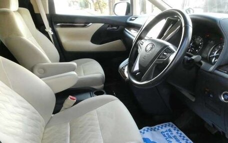 Toyota Alphard III, 2022 год, 6 300 000 рублей, 13 фотография