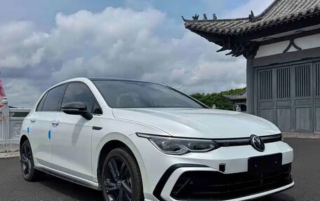 Volkswagen Golf VIII, 2022 год, 1 690 004 рублей, 1 фотография