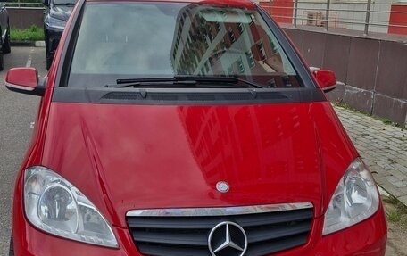 Mercedes-Benz A-Класс, 2011 год, 950 000 рублей, 3 фотография