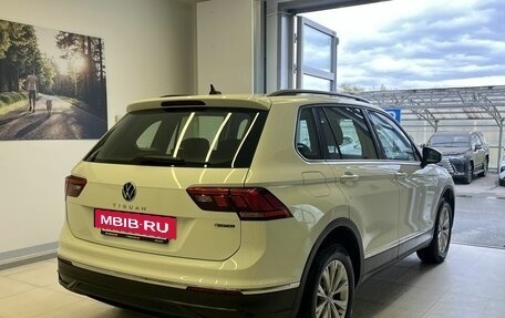 Volkswagen Tiguan II, 2021 год, 3 253 000 рублей, 4 фотография
