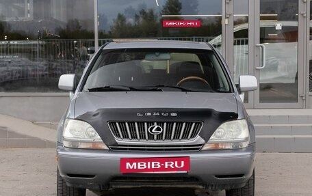 Lexus RX IV рестайлинг, 2002 год, 800 000 рублей, 2 фотография