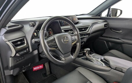 Lexus UX I, 2022 год, 3 999 000 рублей, 19 фотография