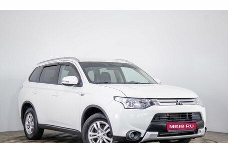 Mitsubishi Outlander III рестайлинг 3, 2014 год, 1 479 000 рублей, 1 фотография