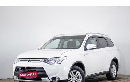 Mitsubishi Outlander III рестайлинг 3, 2014 год, 1 479 000 рублей, 3 фотография