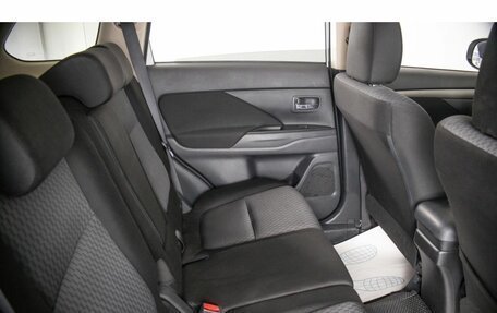Mitsubishi Outlander III рестайлинг 3, 2014 год, 1 479 000 рублей, 9 фотография