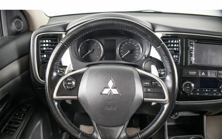 Mitsubishi Outlander III рестайлинг 3, 2014 год, 1 479 000 рублей, 14 фотография