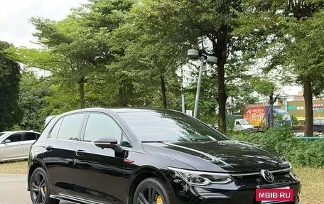 Volkswagen Golf VIII, 2023 год, 1 610 000 рублей, 3 фотография