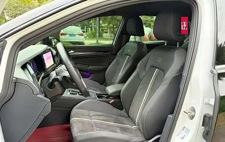 Volkswagen Golf VIII, 2023 год, 1 610 000 рублей, 8 фотография
