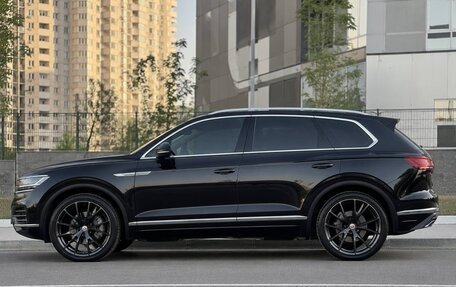 Volkswagen Touareg III, 2021 год, 6 495 000 рублей, 2 фотография