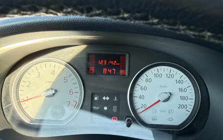 Renault Sandero I, 2011 год, 315 000 рублей, 5 фотография
