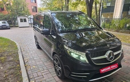 Mercedes-Benz V-Класс, 2022 год, 4 700 000 рублей, 9 фотография
