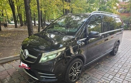 Mercedes-Benz V-Класс, 2022 год, 4 700 000 рублей, 7 фотография