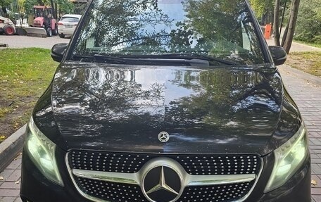 Mercedes-Benz V-Класс, 2022 год, 4 700 000 рублей, 8 фотография