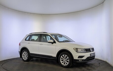 Volkswagen Tiguan II, 2020 год, 2 180 000 рублей, 3 фотография