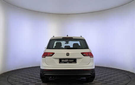 Volkswagen Tiguan II, 2020 год, 2 180 000 рублей, 6 фотография