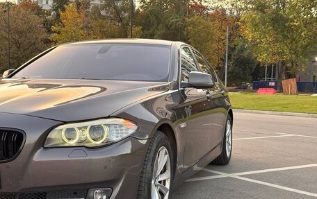 BMW 5 серия, 2013 год, 1 580 000 рублей, 4 фотография