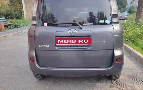 Toyota Sienta I, 2015 год, 730 000 рублей, 5 фотография