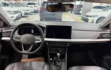 Volkswagen Lavida, 2022 год, 965 000 рублей, 9 фотография