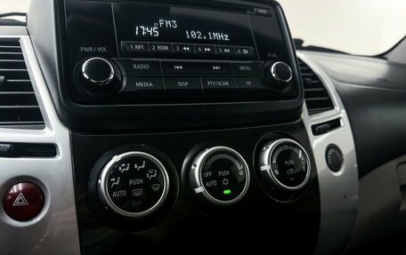 Mitsubishi Pajero Sport II рестайлинг, 2014 год, 2 450 000 рублей, 14 фотография