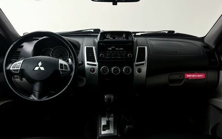 Mitsubishi Pajero Sport II рестайлинг, 2014 год, 2 450 000 рублей, 19 фотография