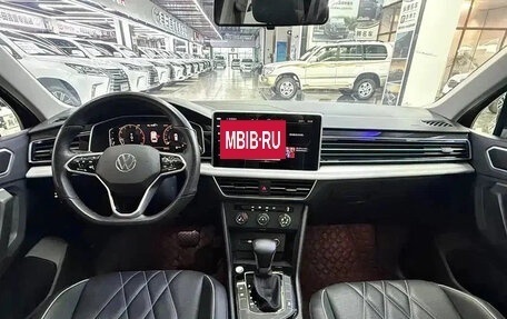 Volkswagen Tiguan II, 2022 год, 2 235 000 рублей, 9 фотография