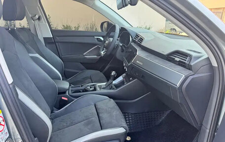 Audi Q3, 2023 год, 2 500 001 рублей, 16 фотография