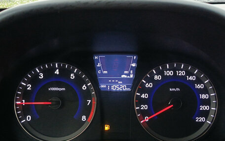 Hyundai Solaris II рестайлинг, 2012 год, 660 000 рублей, 17 фотография