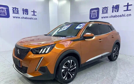Peugeot 2008 II, 2022 год, 1 350 000 рублей, 2 фотография