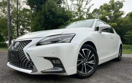 Lexus CT I рестайлинг, 2022 год, 1 737 000 рублей, 3 фотография