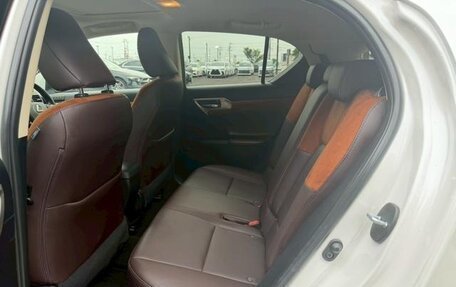 Lexus CT I рестайлинг, 2022 год, 1 737 000 рублей, 28 фотография