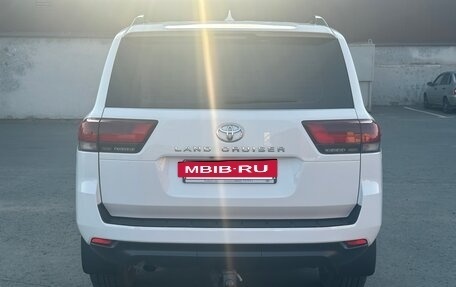Toyota Land Cruiser, 2022 год, 11 000 000 рублей, 5 фотография