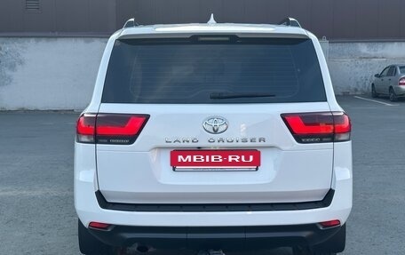 Toyota Land Cruiser, 2022 год, 11 000 000 рублей, 31 фотография