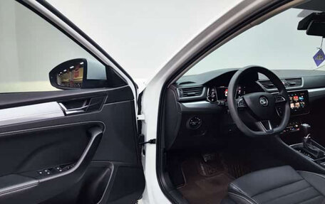 Skoda Superb III рестайлинг, 2023 год, 1 580 000 рублей, 7 фотография
