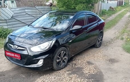 Hyundai Solaris II рестайлинг, 2012 год, 950 000 рублей, 3 фотография