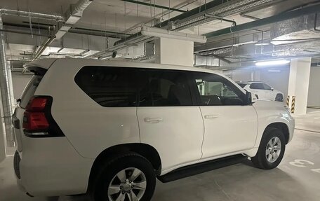 Toyota Land Cruiser Prado 150 рестайлинг 2, 2018 год, 4 370 000 рублей, 11 фотография