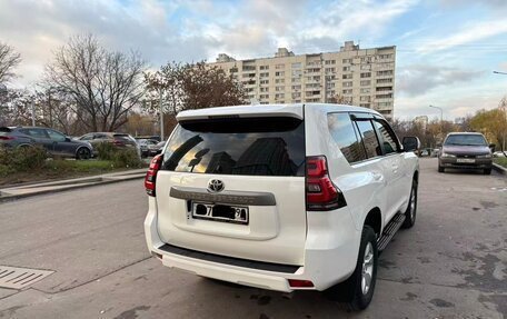 Toyota Land Cruiser Prado 150 рестайлинг 2, 2018 год, 4 370 000 рублей, 6 фотография