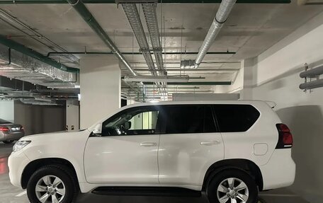 Toyota Land Cruiser Prado 150 рестайлинг 2, 2018 год, 4 370 000 рублей, 12 фотография