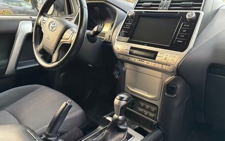Toyota Land Cruiser Prado 150 рестайлинг 2, 2018 год, 4 370 000 рублей, 15 фотография