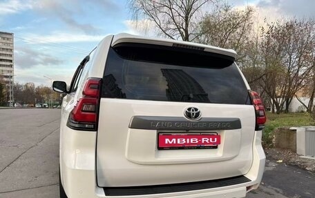 Toyota Land Cruiser Prado 150 рестайлинг 2, 2018 год, 4 370 000 рублей, 8 фотография