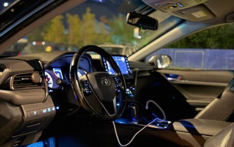 Toyota Camry, 2021 год, 3 050 000 рублей, 5 фотография