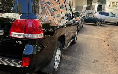 Toyota Land Cruiser 200, 2011 год, 3 300 000 рублей, 2 фотография