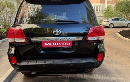 Toyota Land Cruiser 200, 2011 год, 3 300 000 рублей, 5 фотография