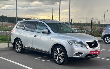 Nissan Pathfinder, 2015 год, 1 750 000 рублей, 5 фотография